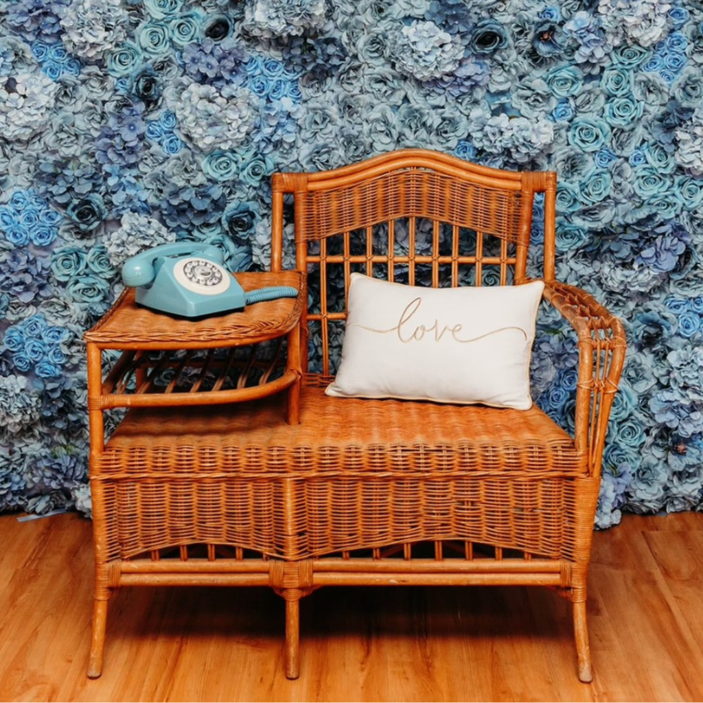 Wicker Gossip Bench Rental